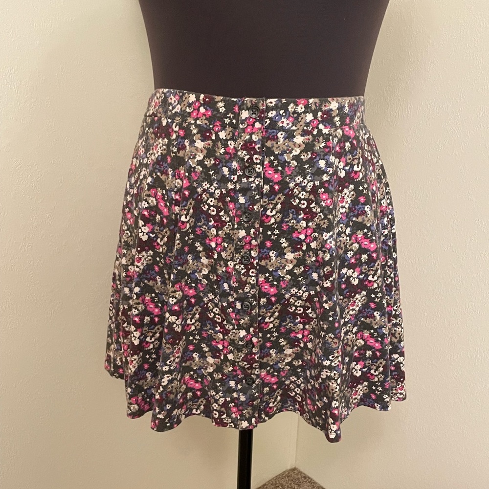 American Eagle Floral Button Skirt